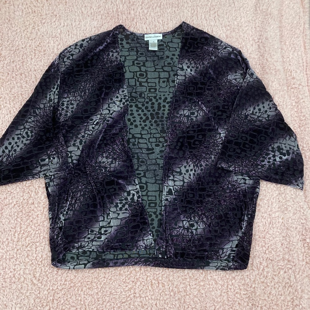 Draper’s & Damon’s XL Cardigan 
Dolman Sleeves
Dark purple
Career Office Sexy